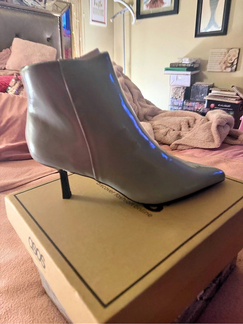ASOS Pointed Toe Ankle Boots in Gray US 7 Like New